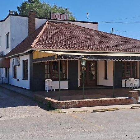 Hotel Y Restaurant Don Quijote Macachín المظهر الخارجي الصورة